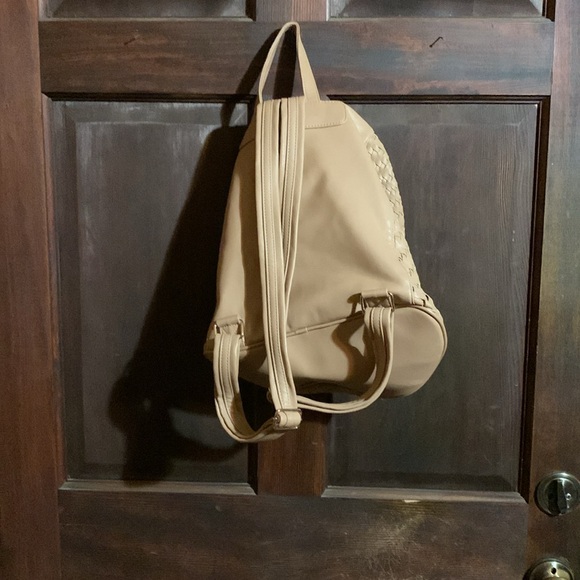 Backpack - Picture 2 of 4